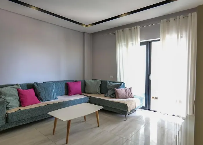 Olive Qerret Apartman Golem