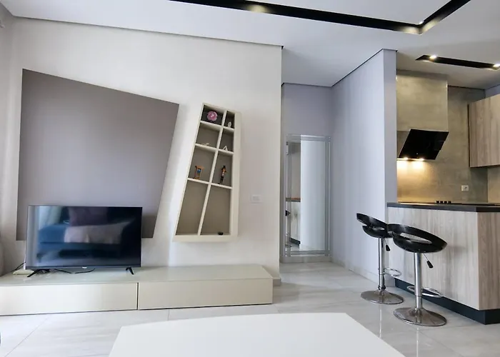 Olive Qerret Apartman Golem