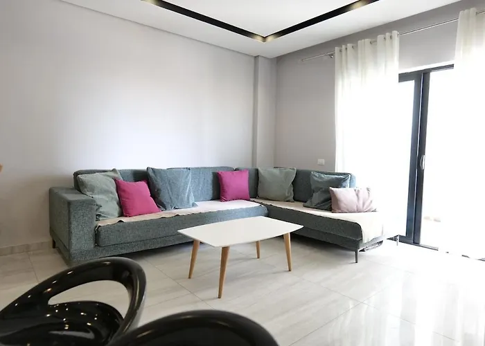 Olive Qerret Apartman Golem